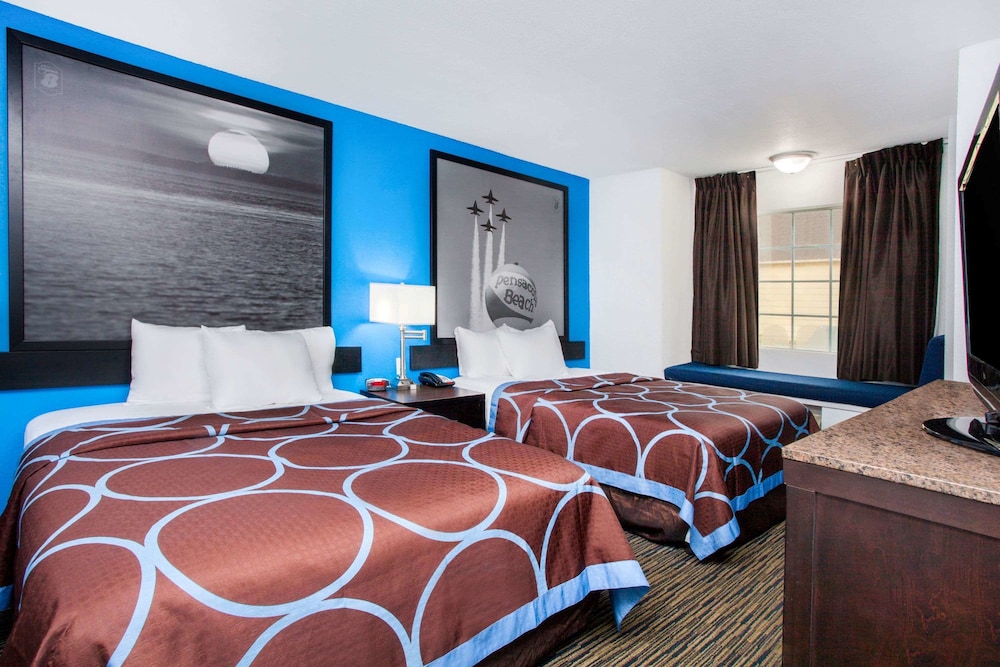 Super 8 By Wyndham Pensacola 18/49