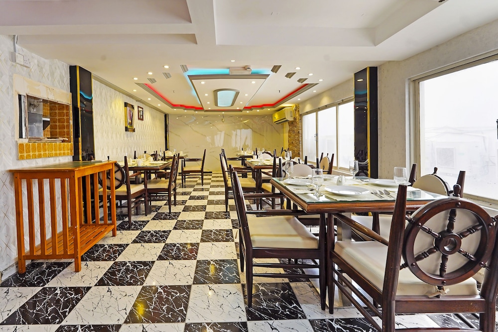 OYO 338 Transworld Hotel 37/39