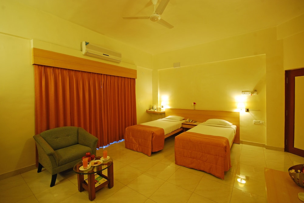 Phoenix Hotel 21/50