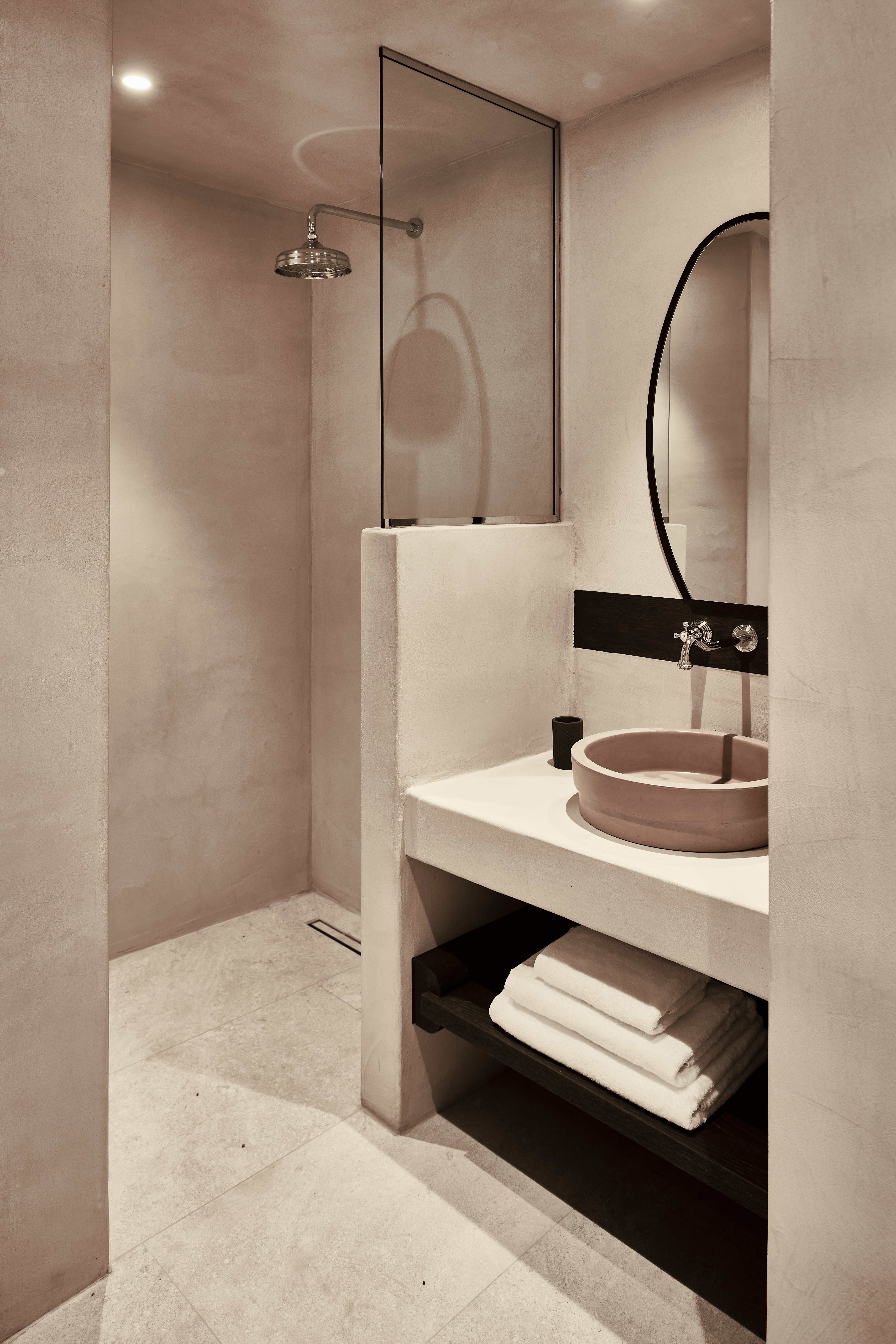 Istoria Hotel 44/46