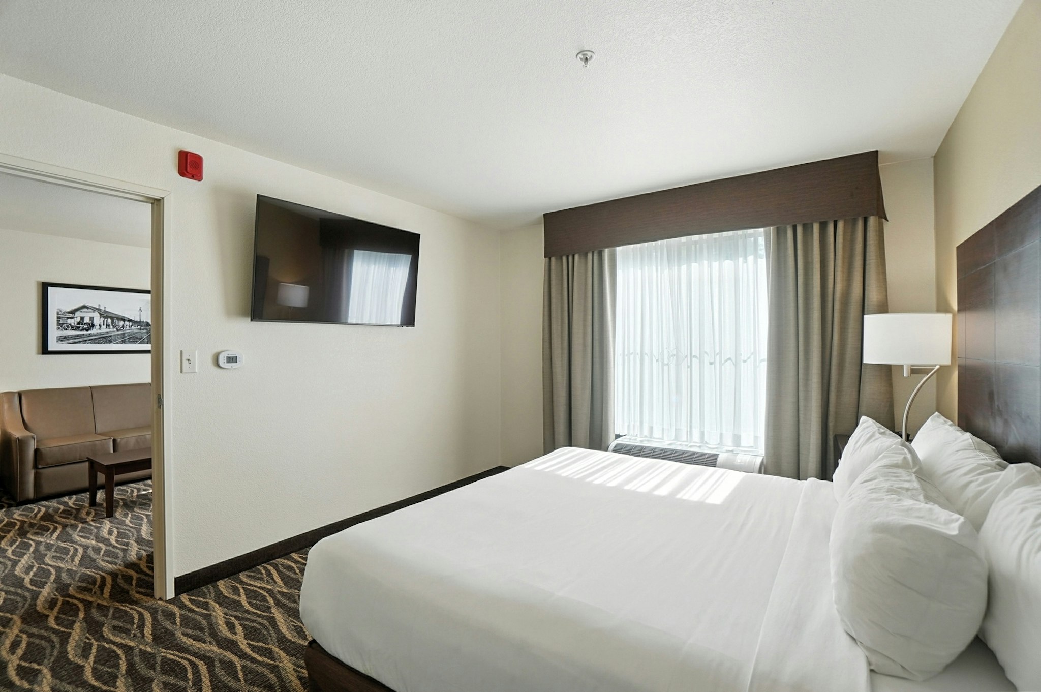 Cobblestone Hotel & Suites-Bellefontaine 12/50