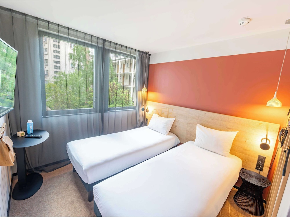 Standard, Twin Beds