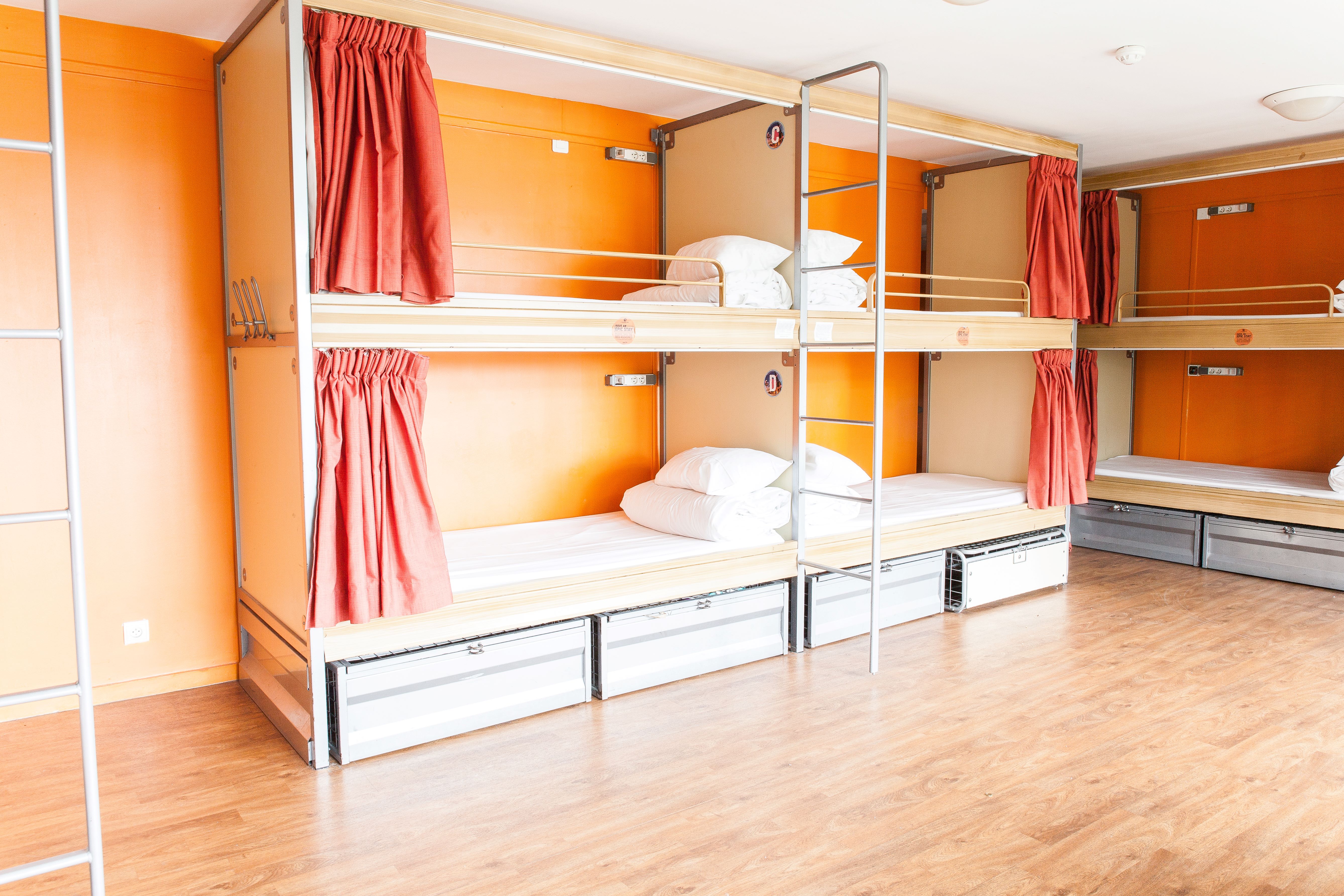 Female Dorm, Female Only