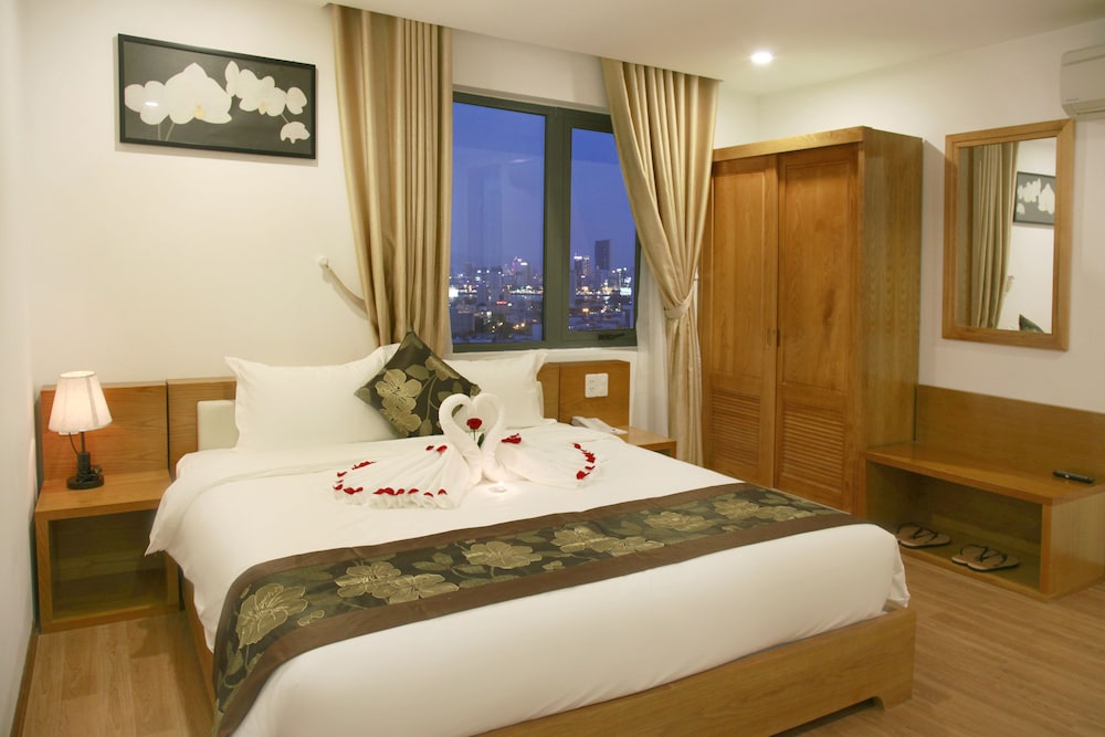 Merry Land Hotel Da Nang 11/29