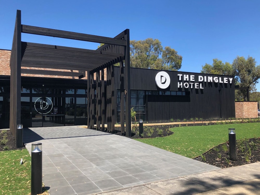 The Dingley Hotel 56/61