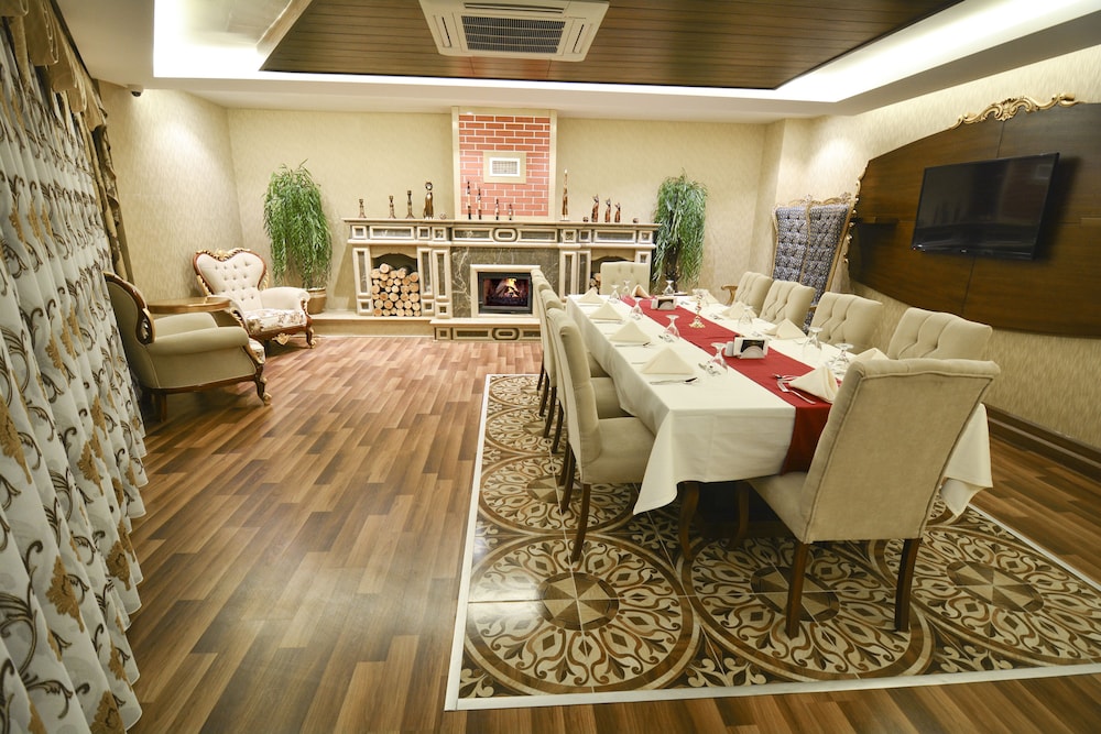 World Point Reis Inn Hotel 40/50