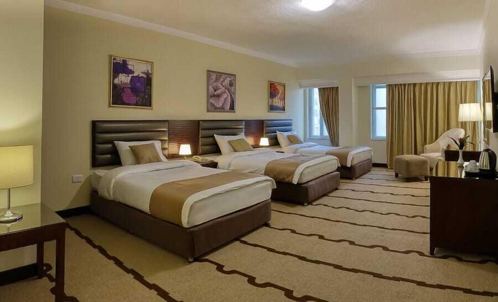 SANDY PALACE HOTEL 15/50