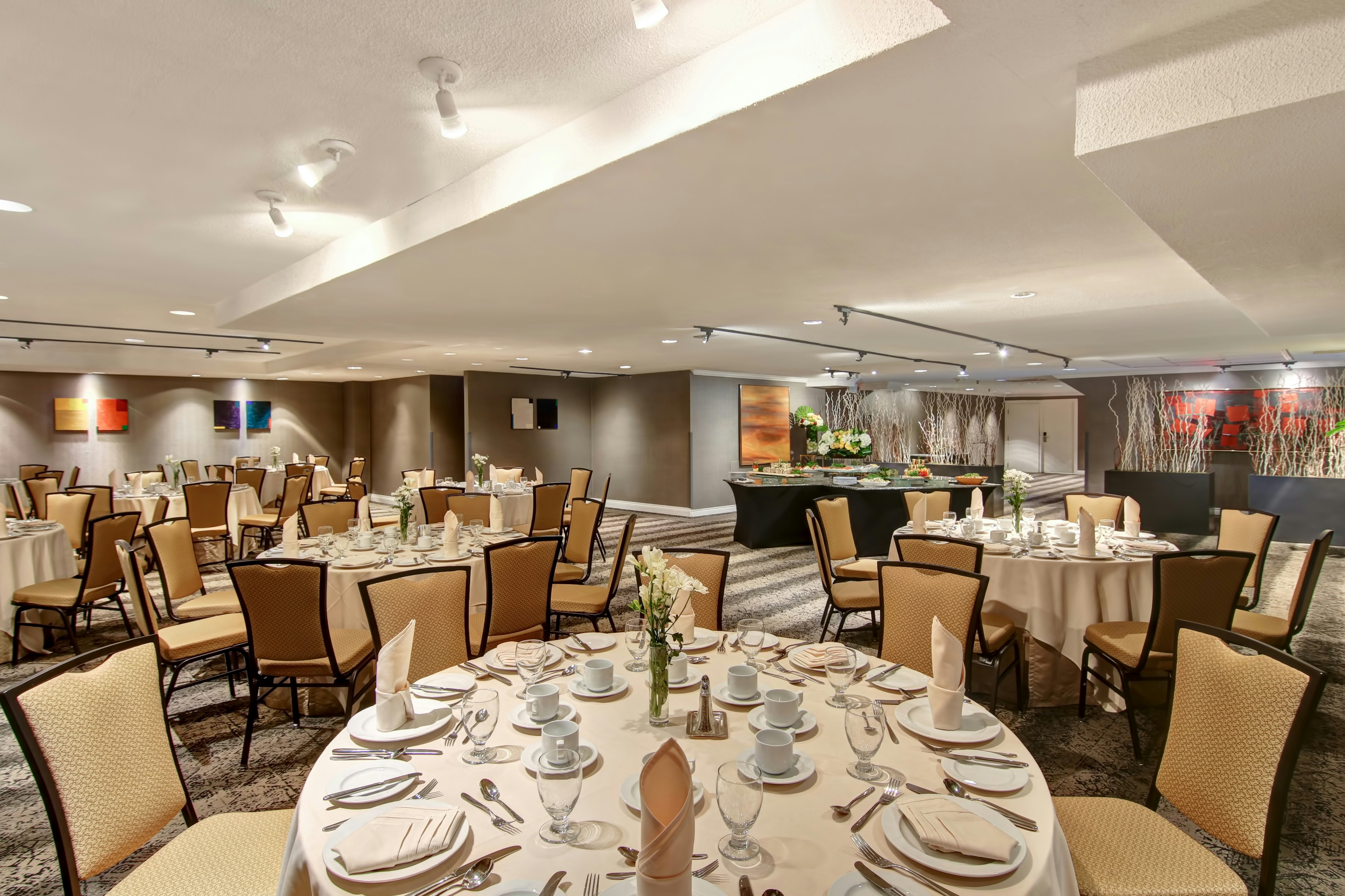 Doubletree By Hilton Hotel Toronto Downtown 57/83