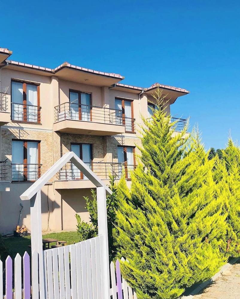 Poyraz Konuk Evi 37/44