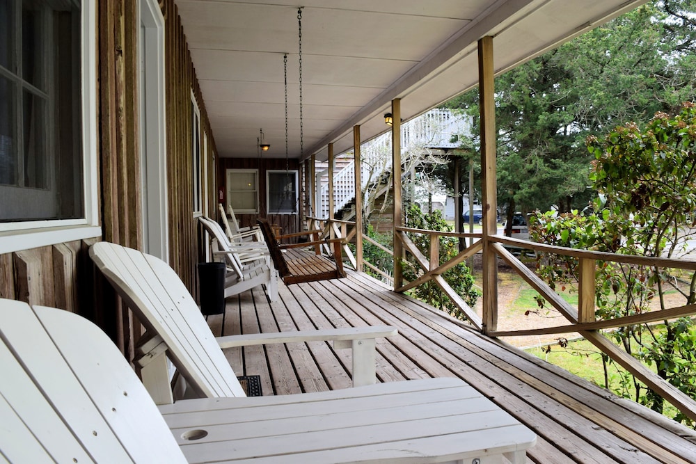 Blackbeard's Lodge 21/50
