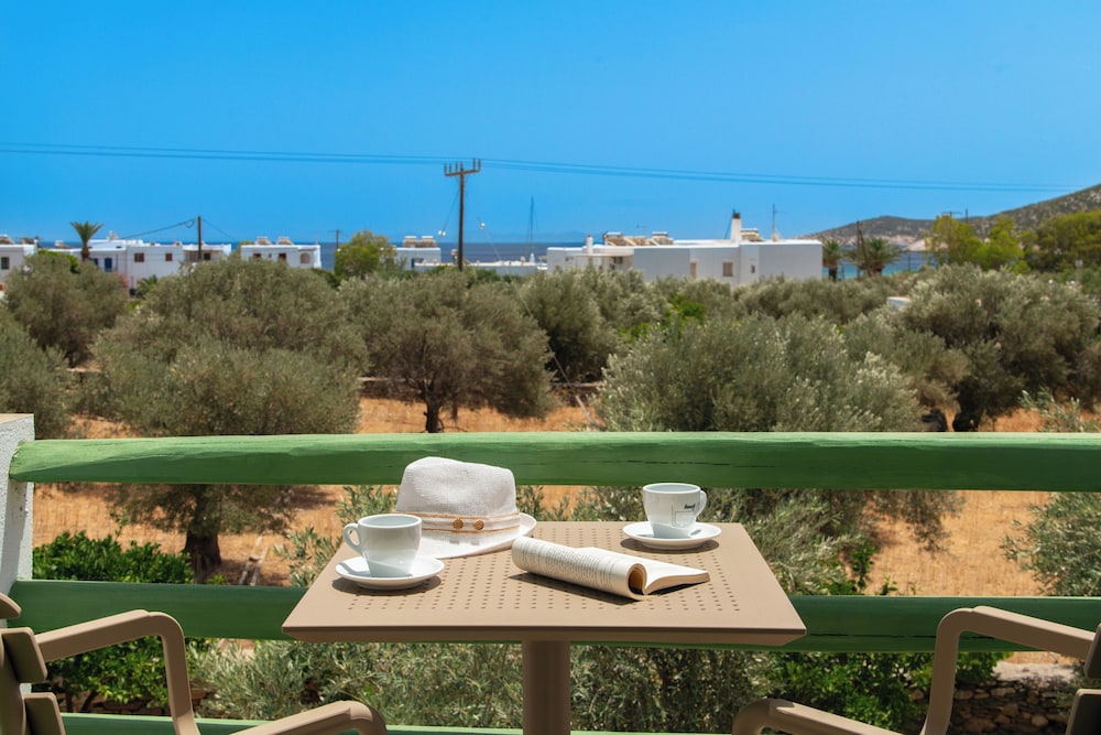 Edem Hotel Apartments 63/72