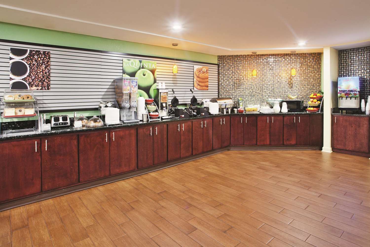 La Quinta Inn and Suites by Wyndham Florence 13/47