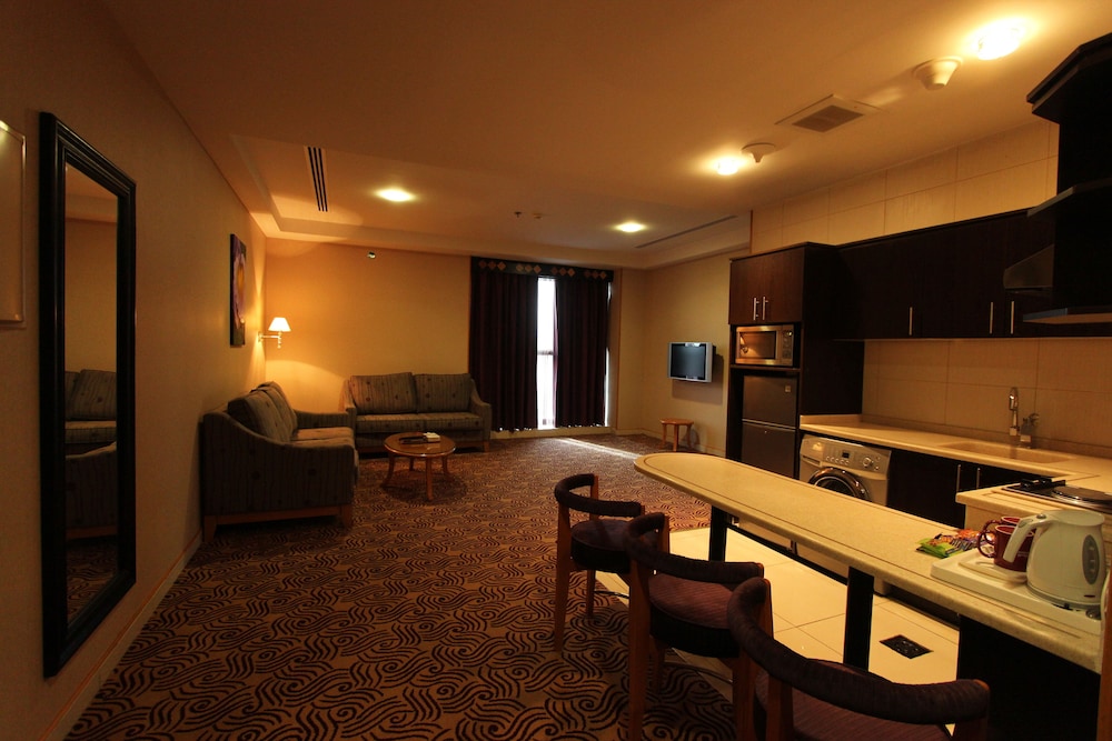 Awaliv International Hotel 52/68