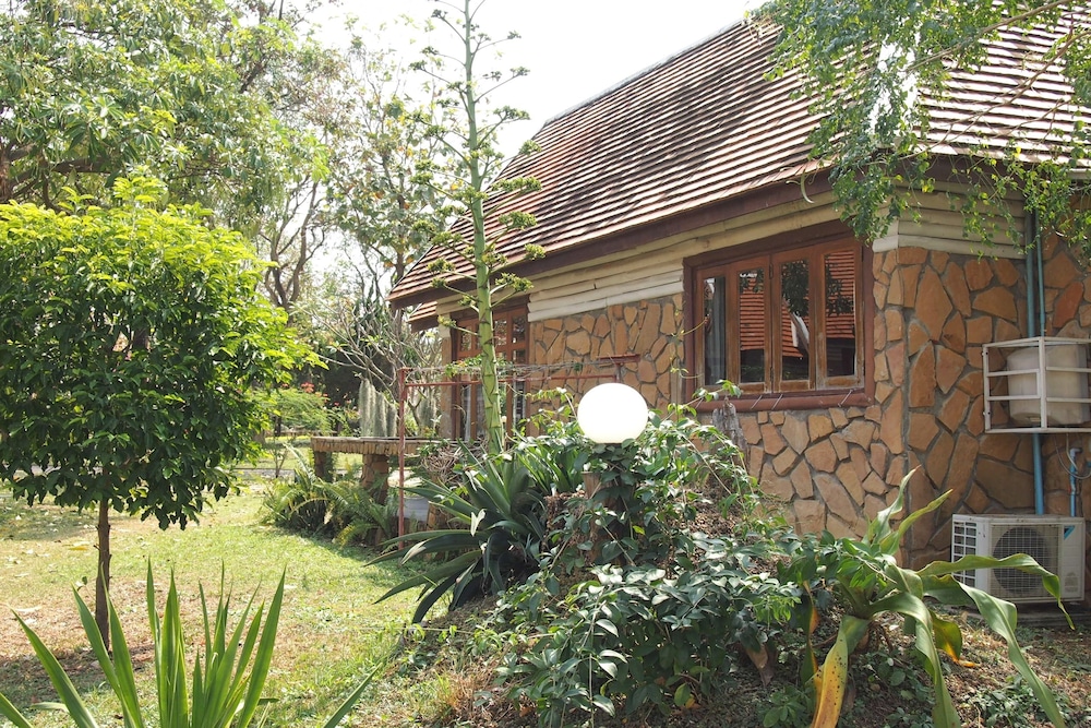 Khao Yai Country Hill Resort 8/37