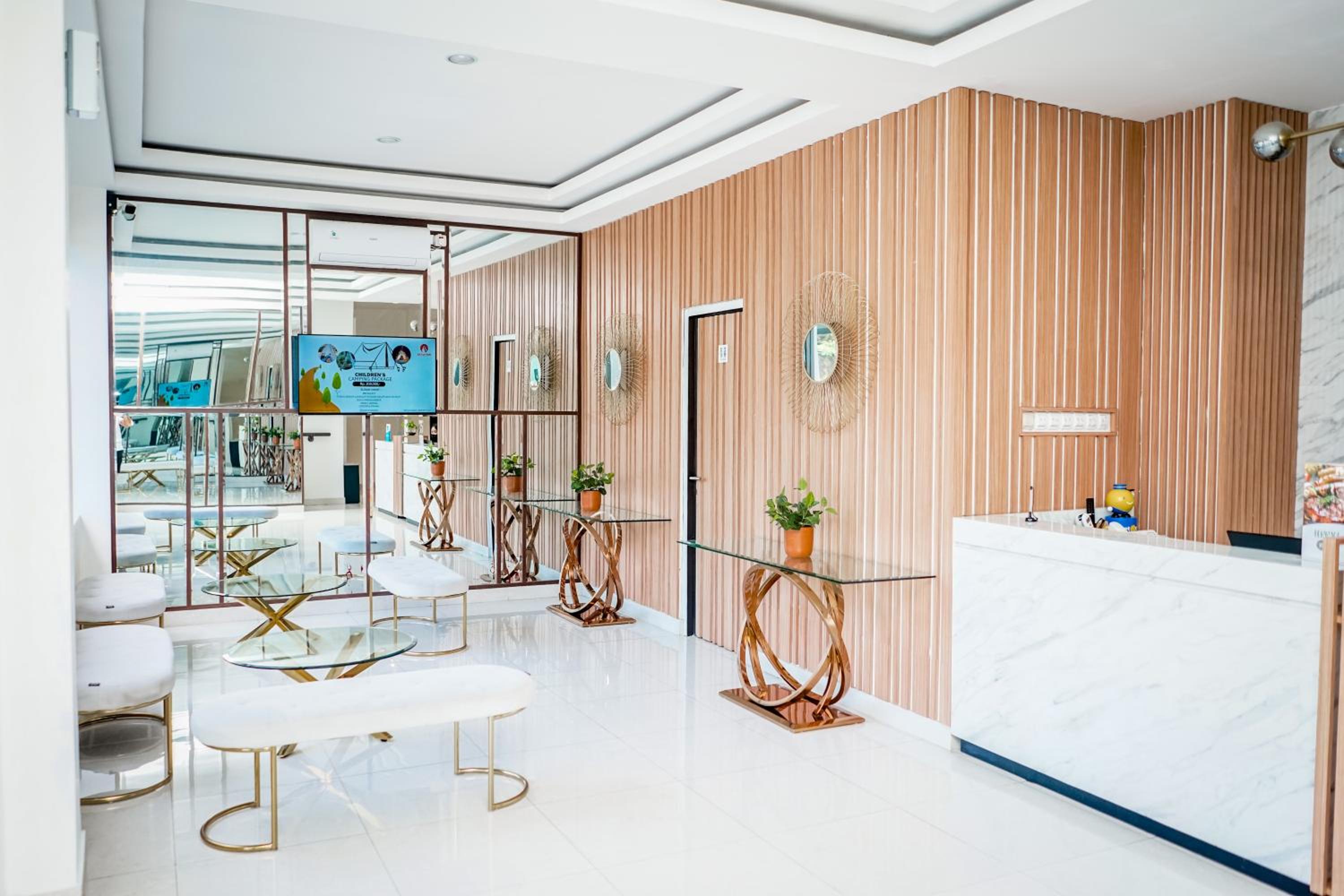 Hotel Ariandri 12/56