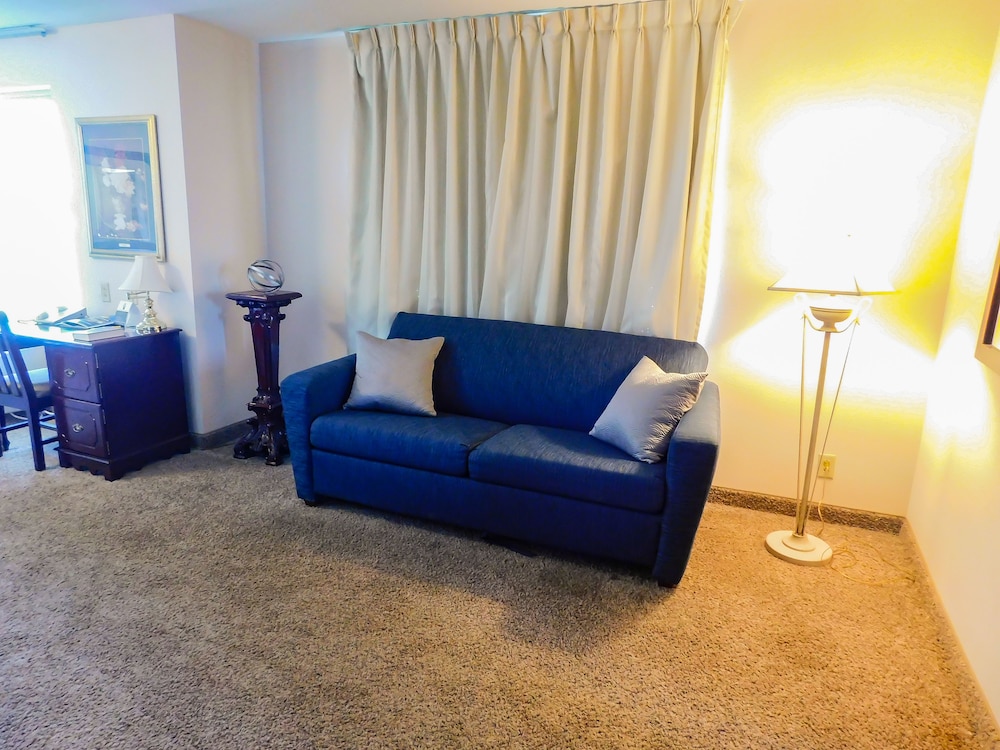 Days Inn & Suites by Wyndham Pocahontas 23/42