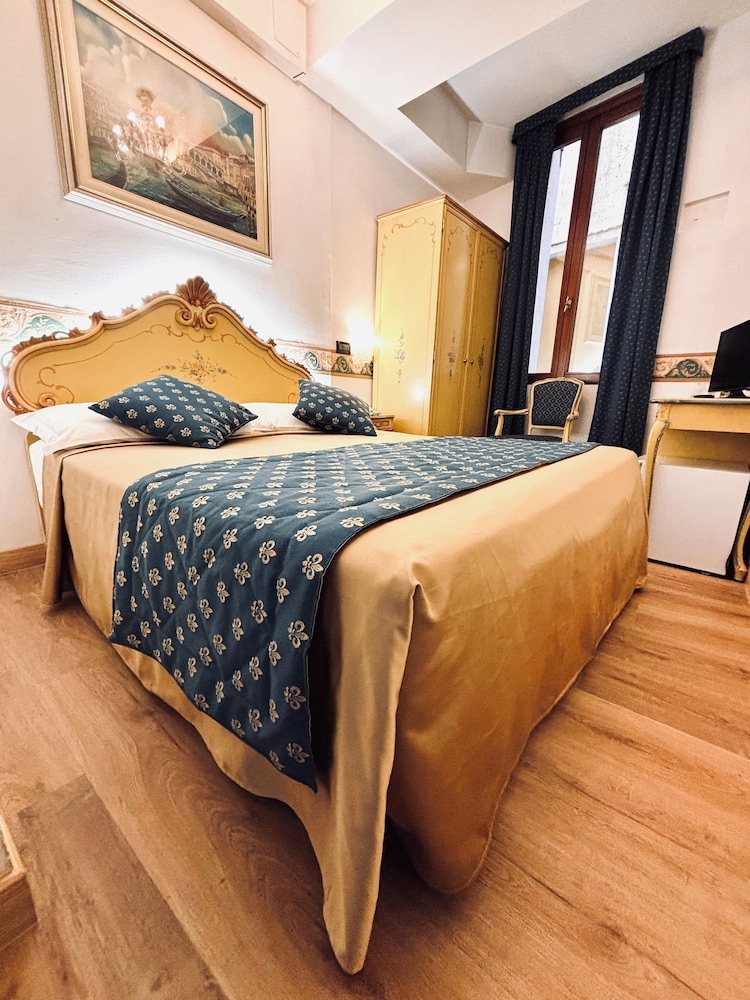 BASIC, DOUBLE BED