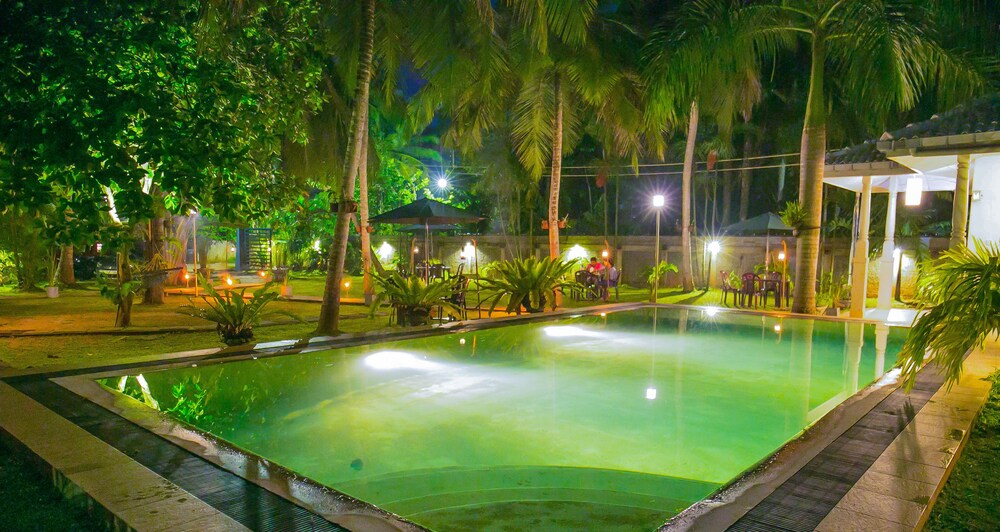 Pavana Hotel 57/63