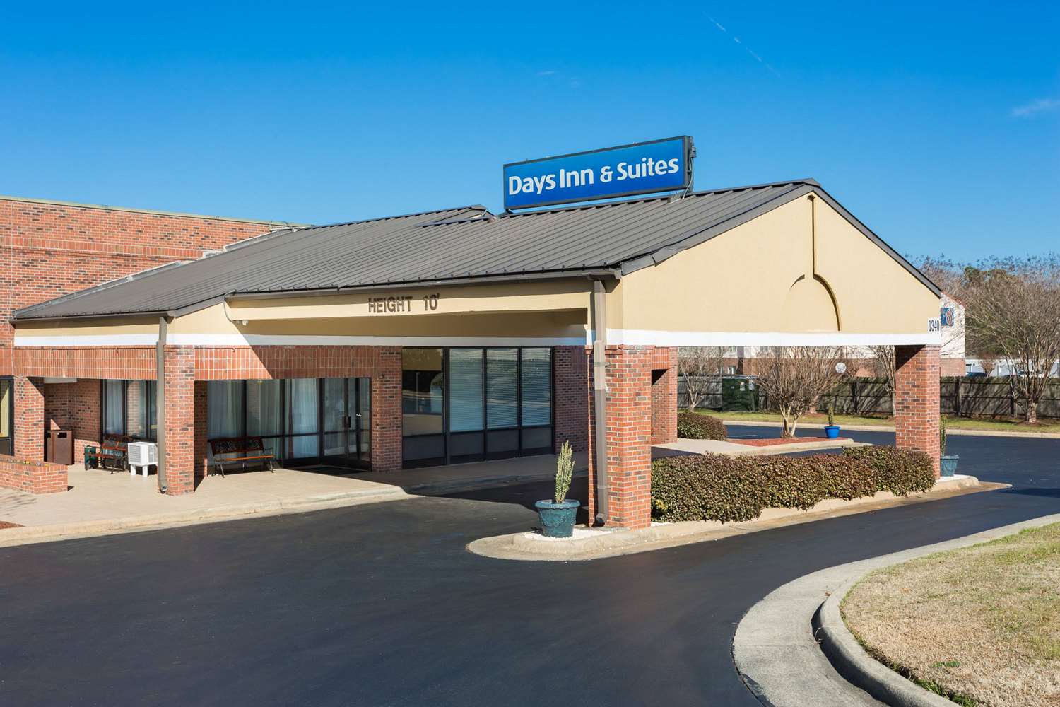 Days Inn Suites By Wyndham Rocky Mount Golden East 4/56