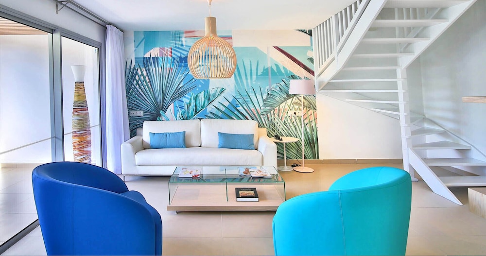 Mahogany Hotel Residence & Spa 38/67