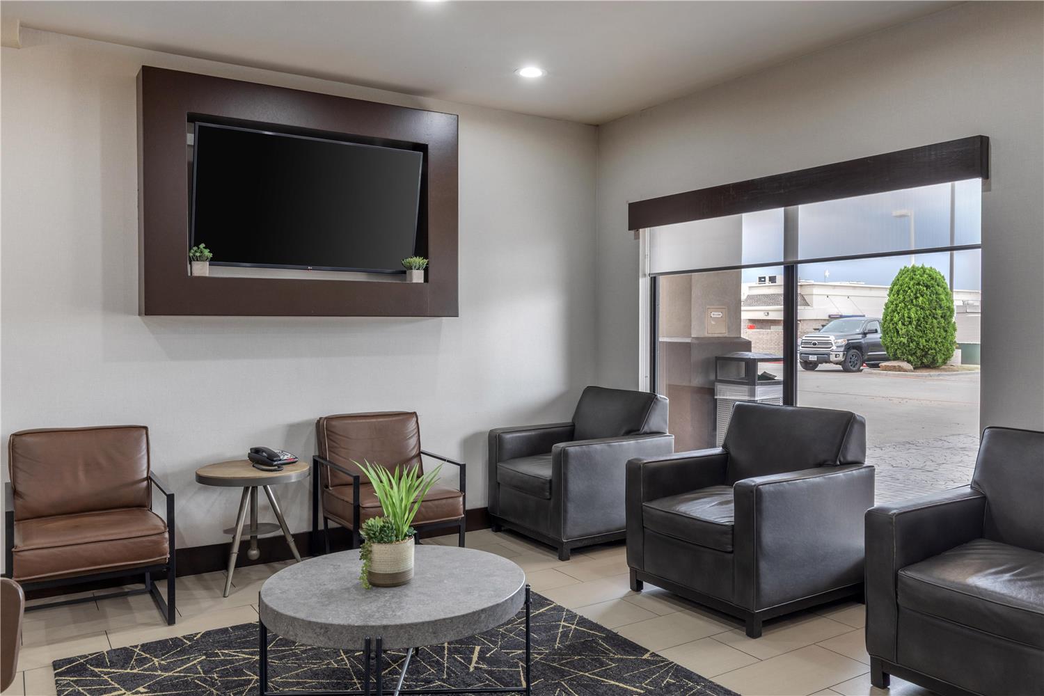 Best Western Plus Denton Inn & Suites 7/10