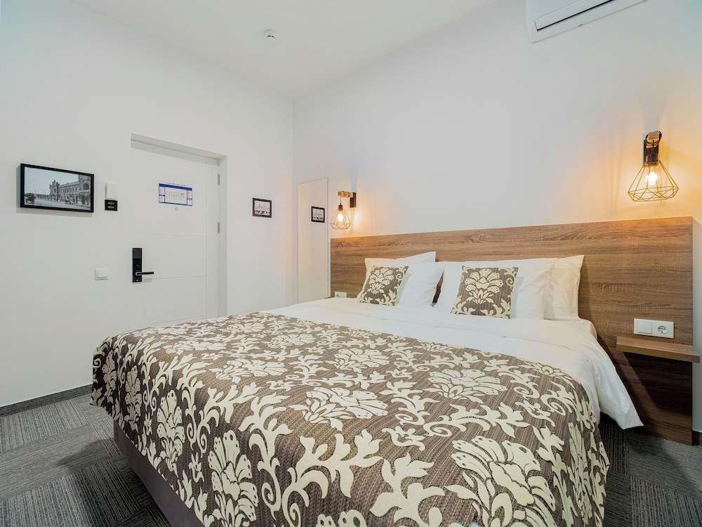 TA Collection Hotel 10/50