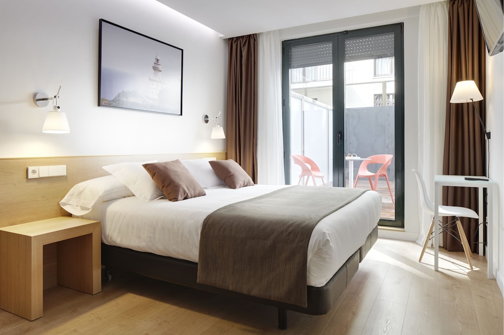 INTERIOR, SINGLE, TERRACE