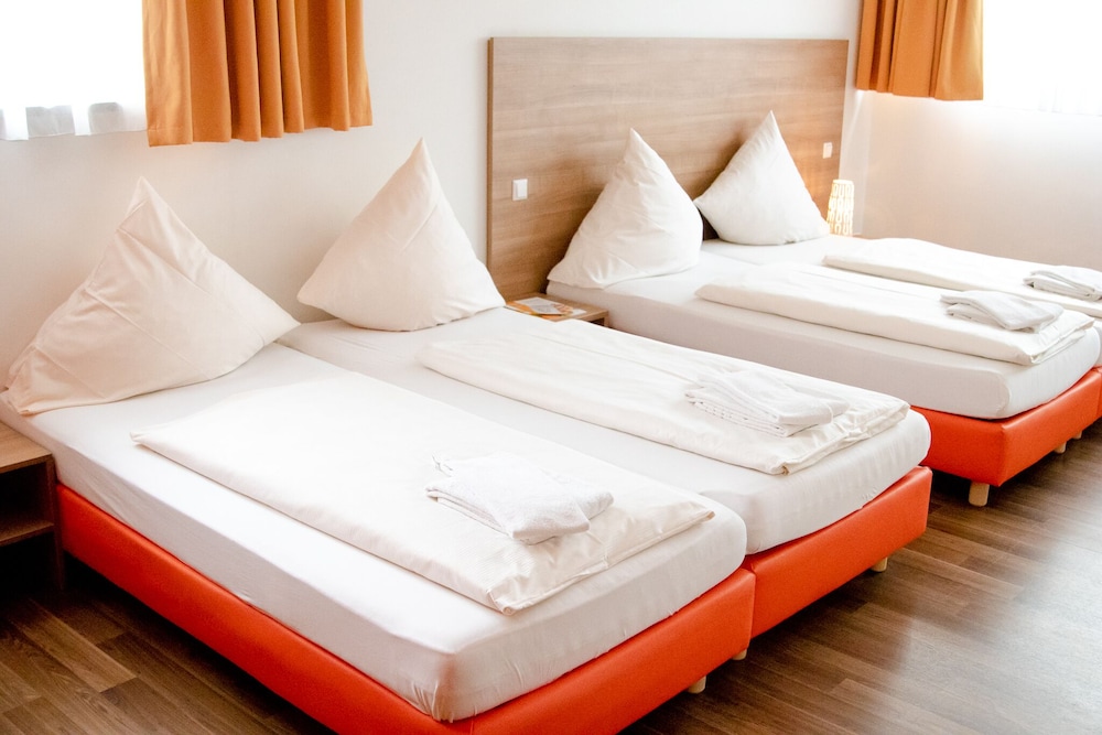Orange Hotel Und Apartments 20/36