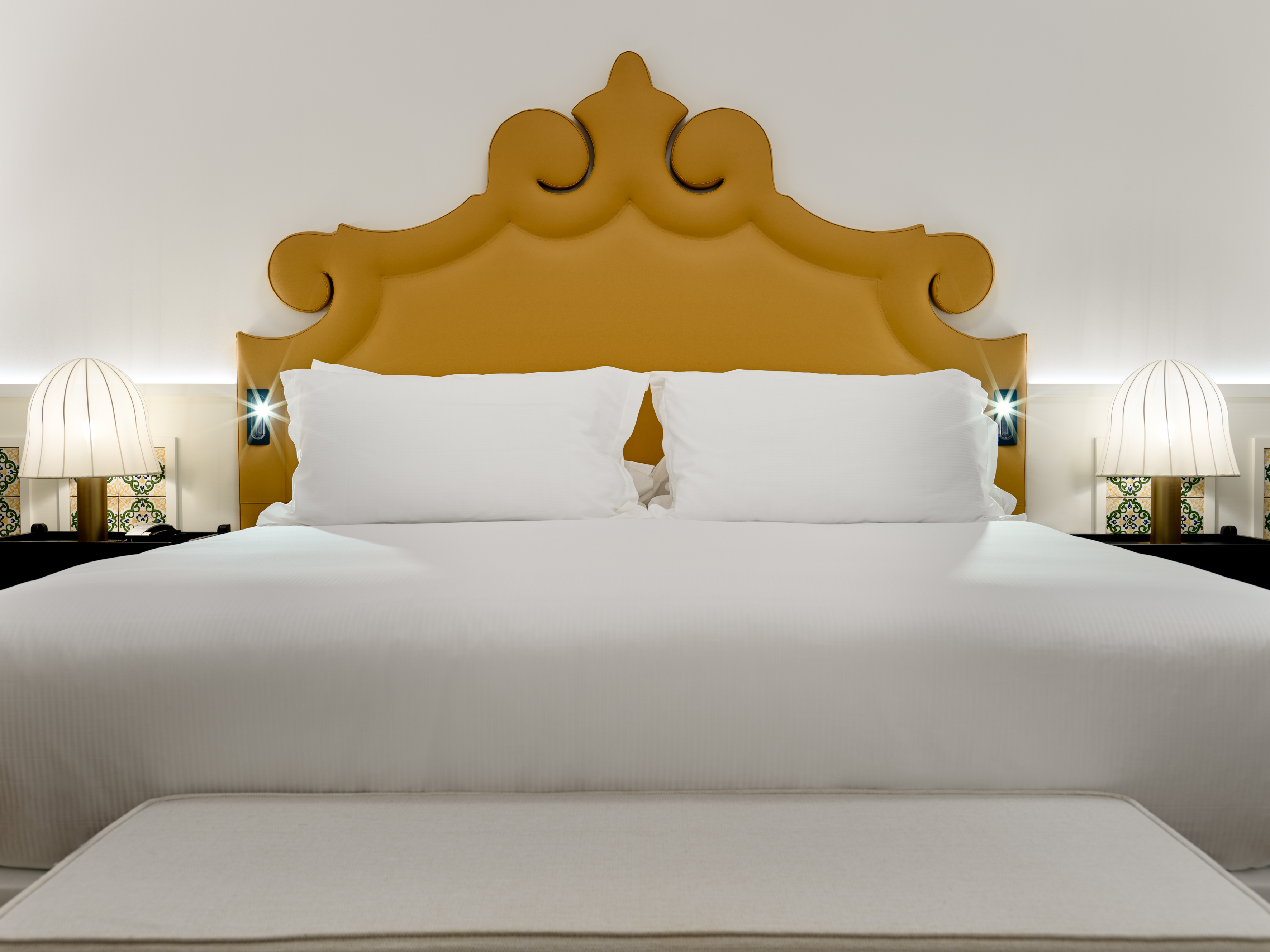 Room, Single, Double Bed, Atrium View