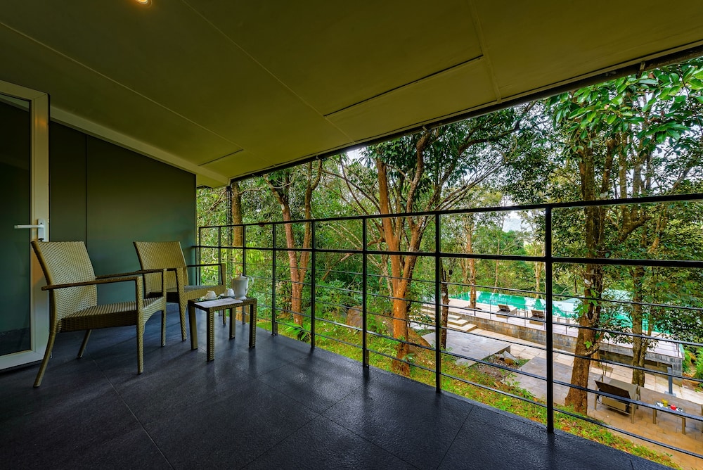 Wayanad Wild - Cgh Earth 11/48