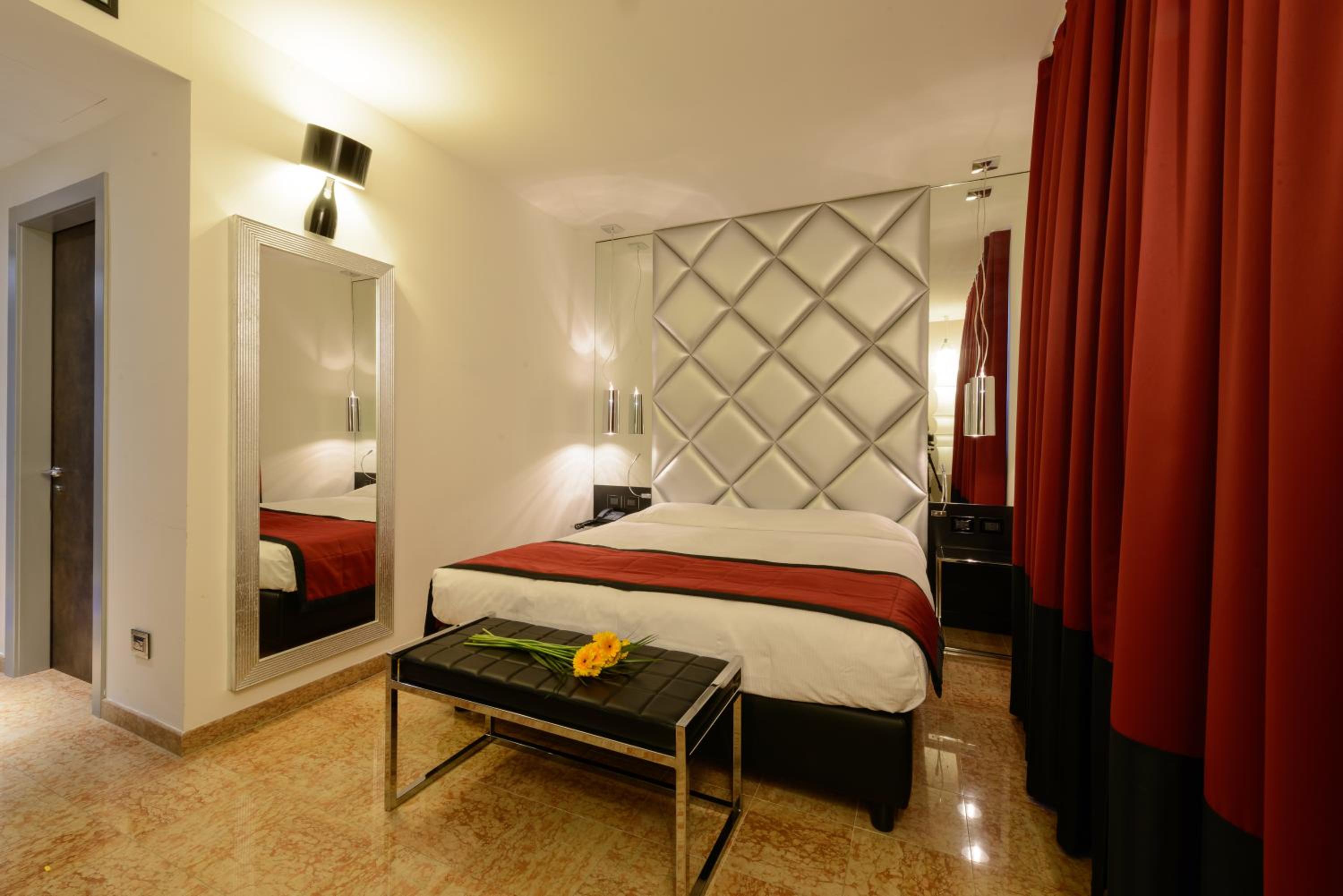 SUPERIOR, DOUBLE BED