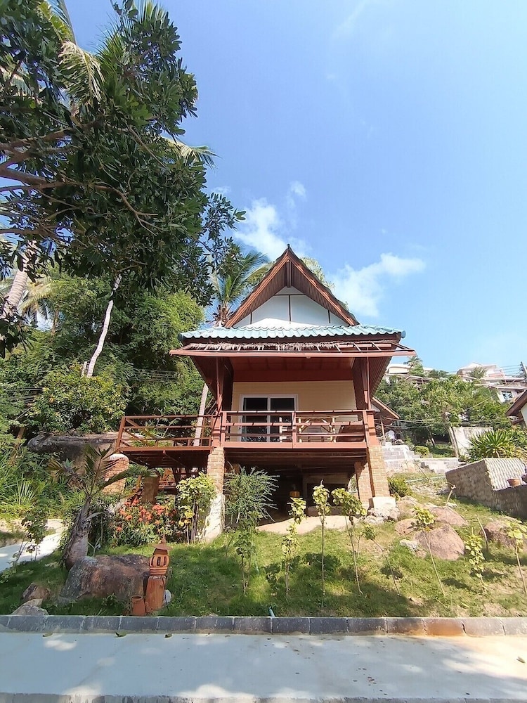 P.D. Beach Resort 6/50
