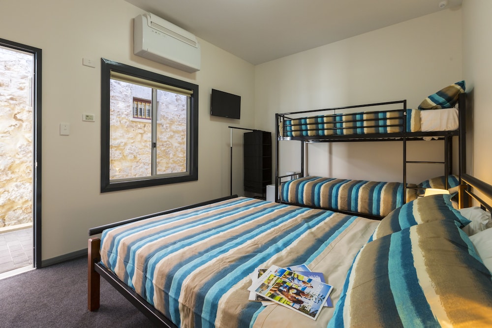 YHA Fremantle Prison 8/27