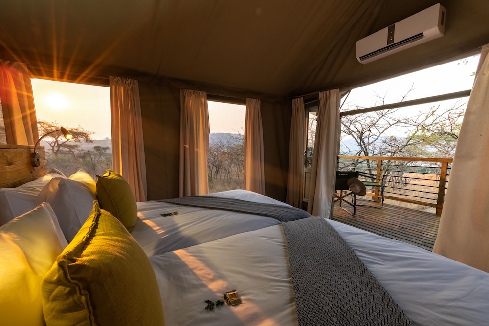 Ndhula Luxury Tented Lodge 15/48