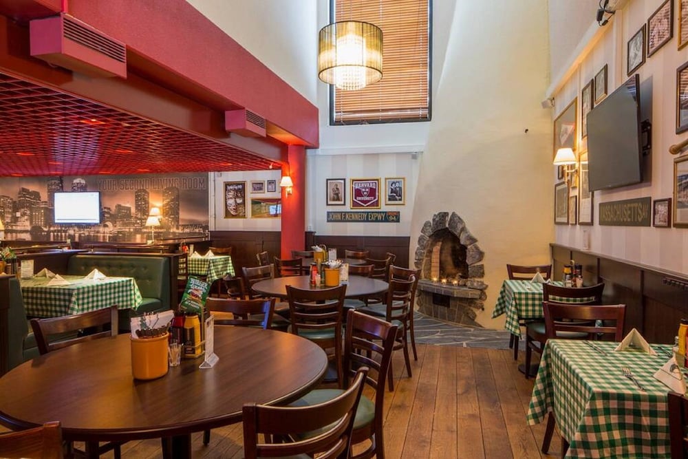 restaurant cafeteria