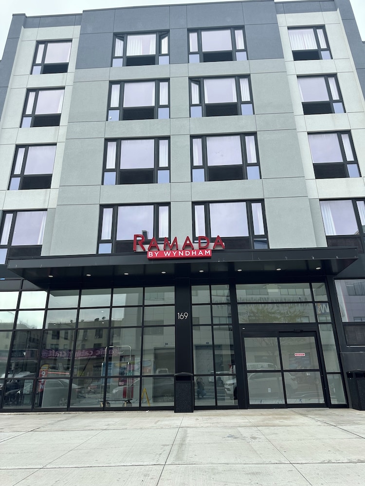 Ramada by Wyndham Brooklyn Empire Blvd photo4