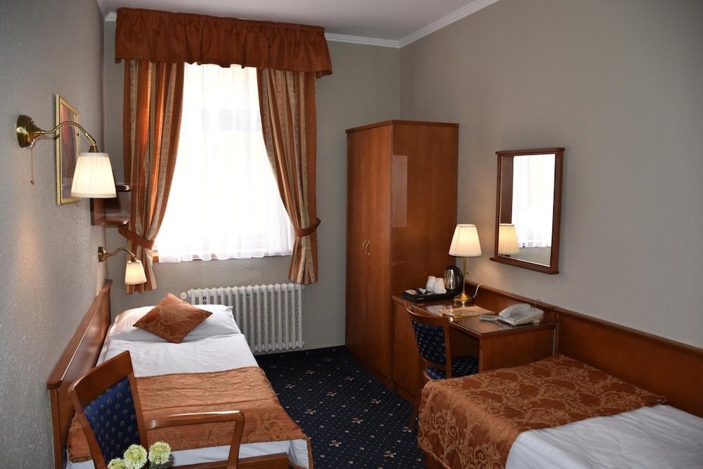 Hotel Arbes 24/48