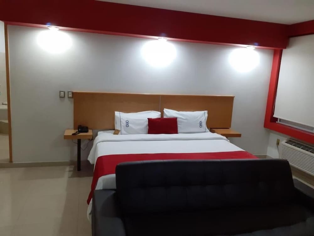 CEO Hotel Business Class 11/28