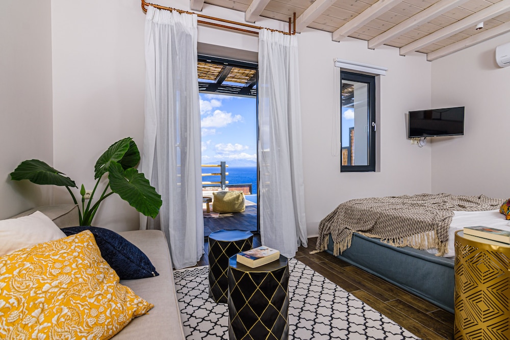 Maregold Mykonos 24/47
