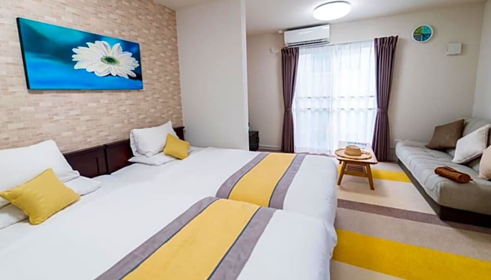 ROOM, SINGLE, TWIN BEDS
