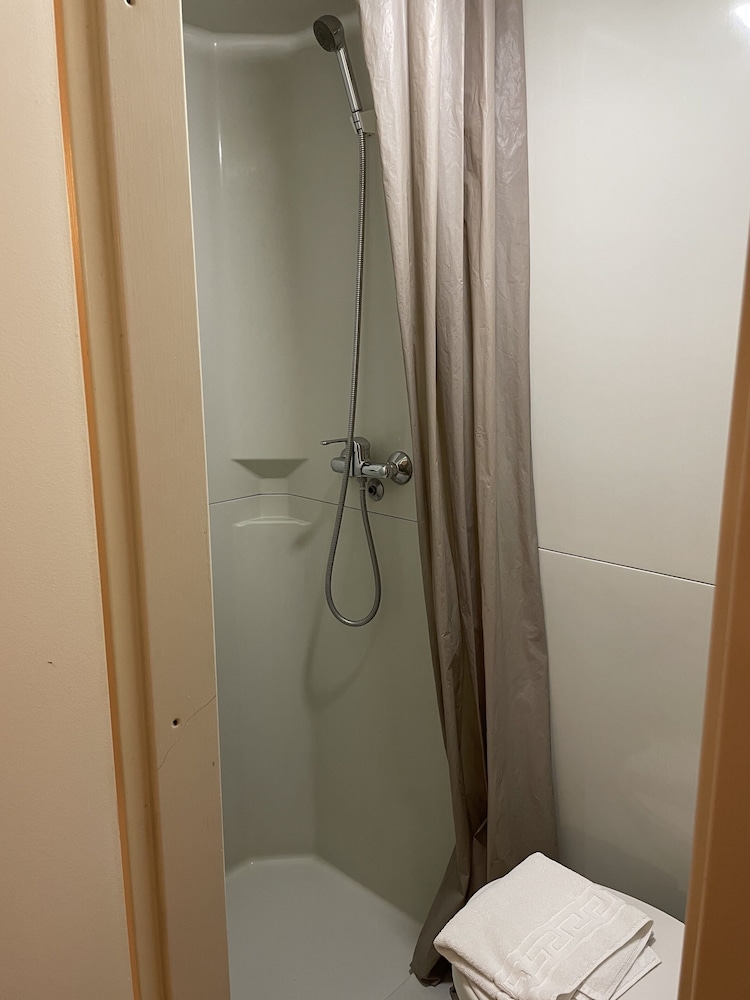 Hotel HECO Lyon sud Vienne 48/48