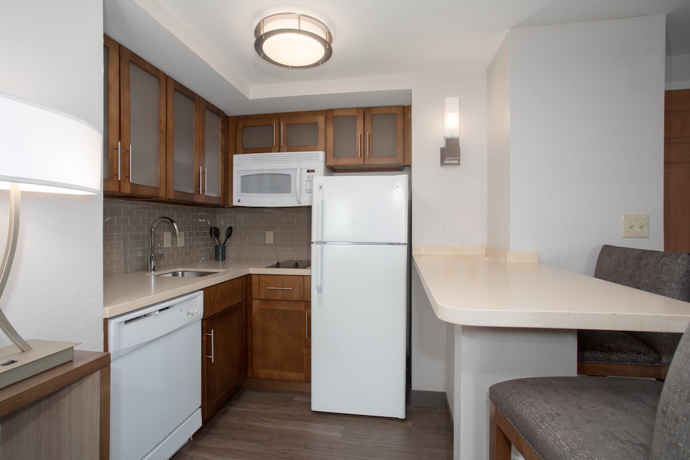 STAYBRIDGE SUITES DENVER INTERNATIONAL AIRPORT 49/63
