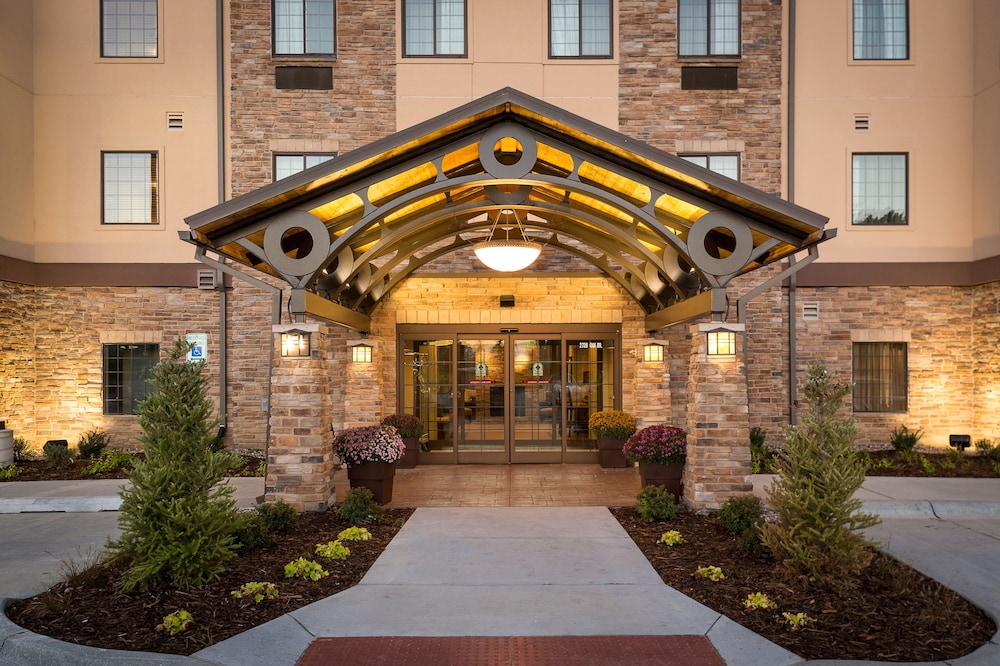 STAYBRIDGE SUITES OMAHA WEST 3/44