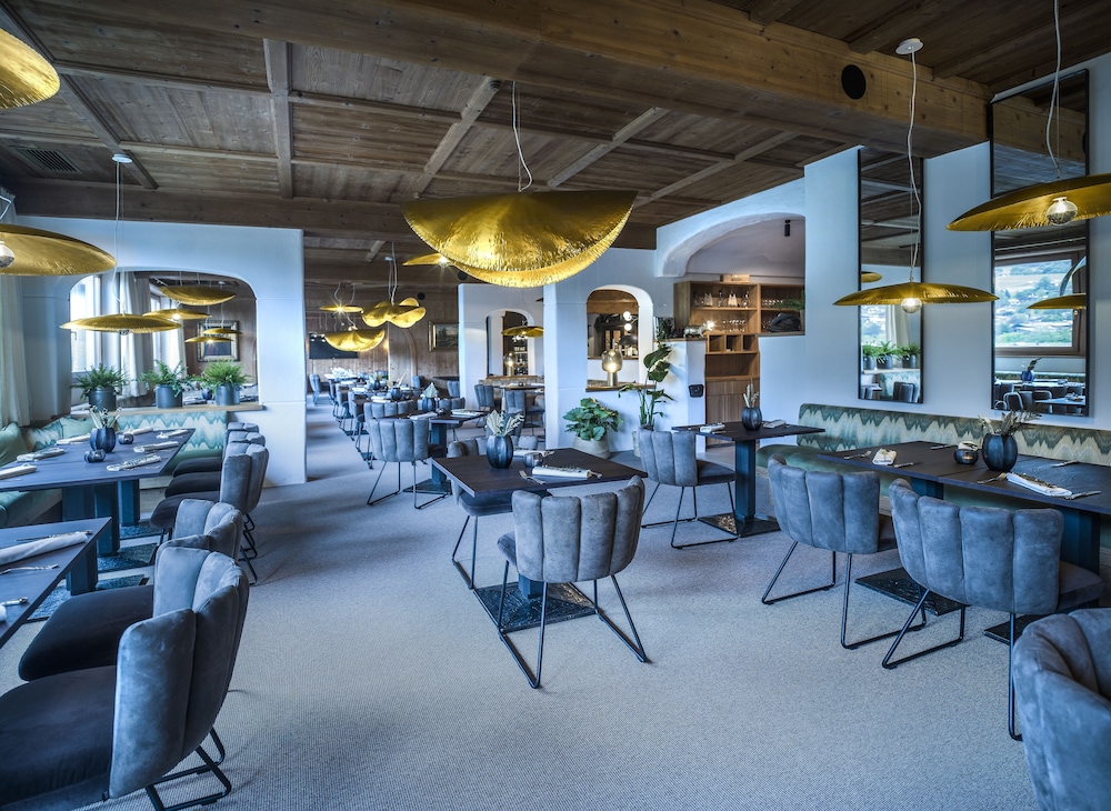 HOTEL TIEFENBRUNNER 53/66
