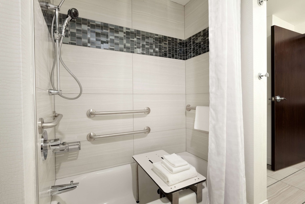 Embassy Suites By Hilton Atlanta Ne Gwinnett Sugarloaf 11/50