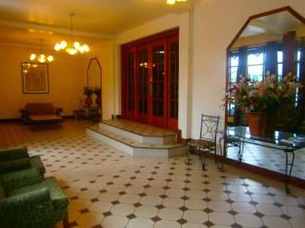Southern Cross Hotel Fiji 5/57