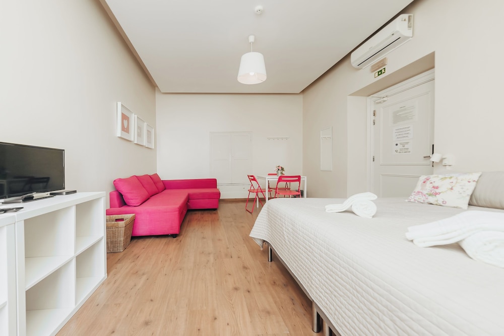 Room, Double Bed, Garden View, Private Bathroom