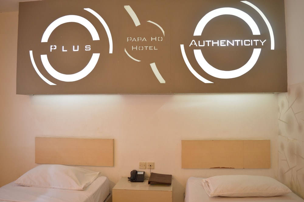 Papaho Hotel 11/16