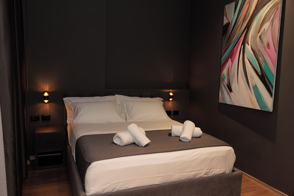 Bel Ami Hotel Tirana 30/54