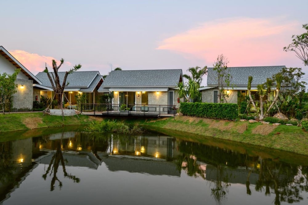 Loftpical Resort 43/49